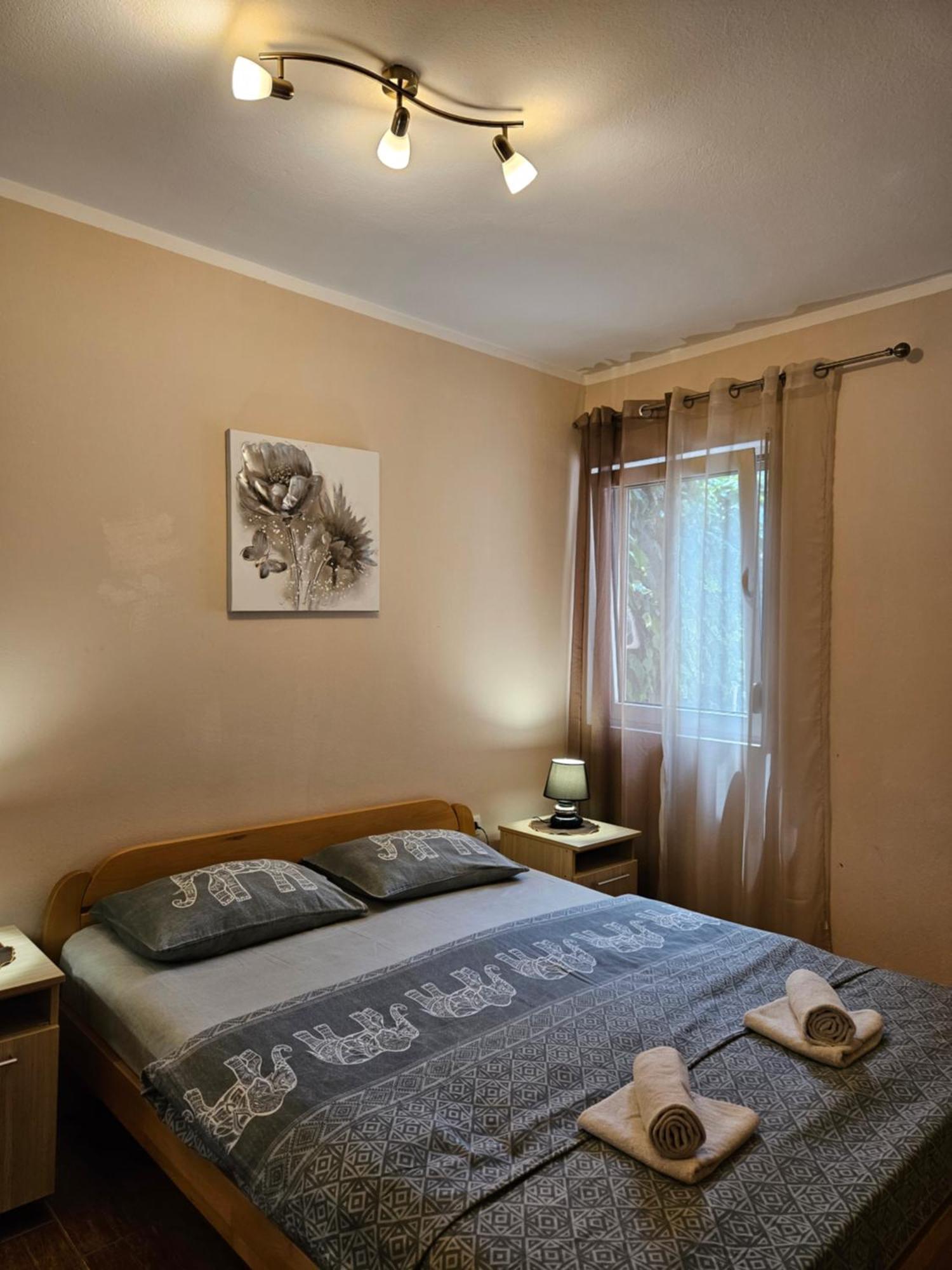 Apartment Aleksandar Kotor Eksteriør bilde